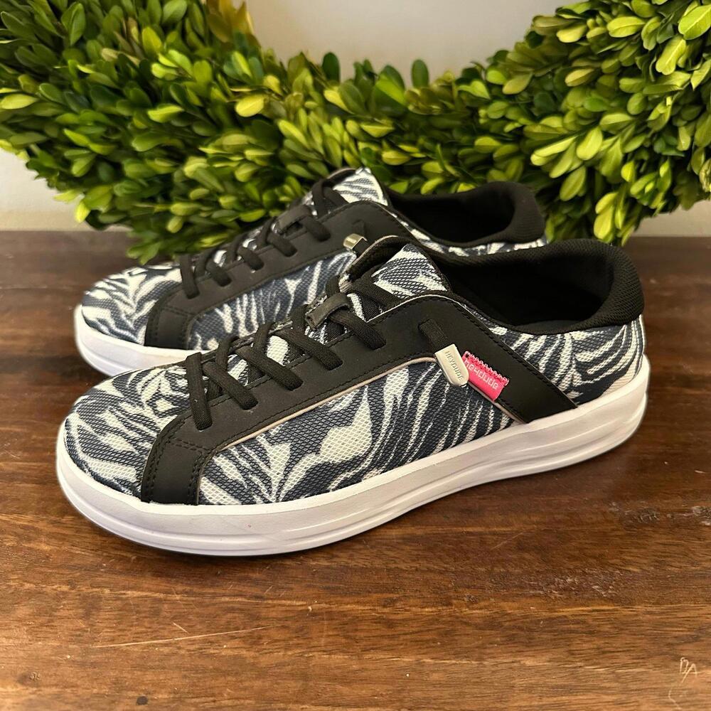 Casual Women's Zebra Print Sneakers - Black/White
